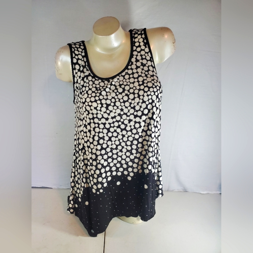 Max Edition Black and white Top